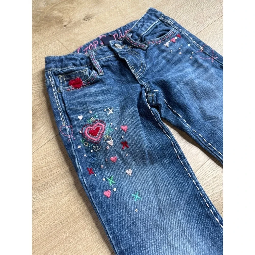 EUC Kids Girls Gap Denim embroidered Y2K Vintage flare jeans hearts size 6